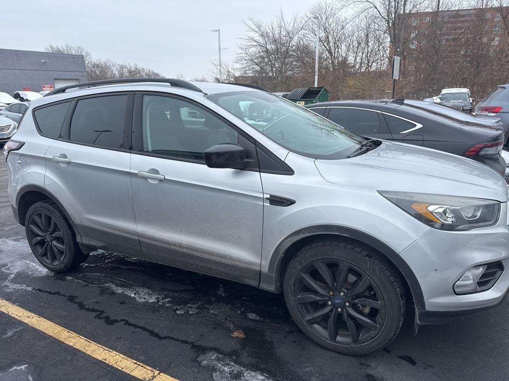 2017 Ford Escape SE's photo
