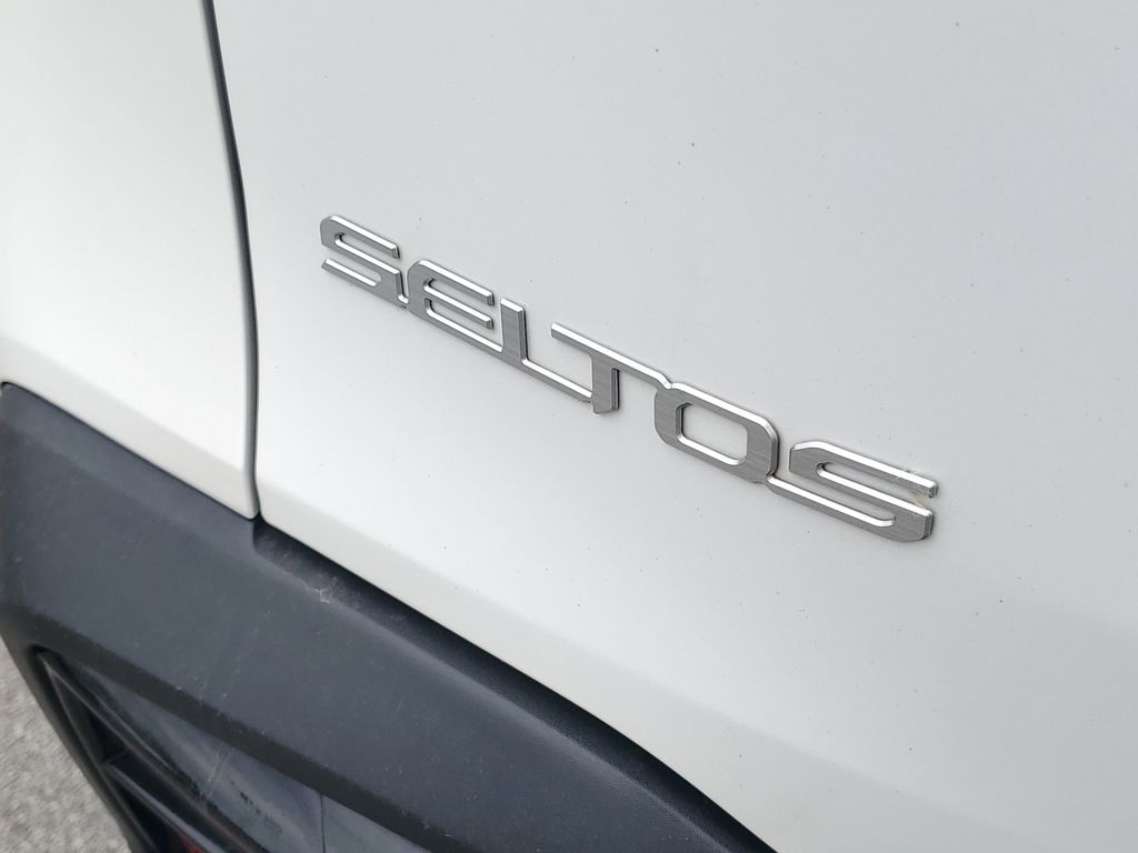 2025 Kia Seltos S - Photo 9