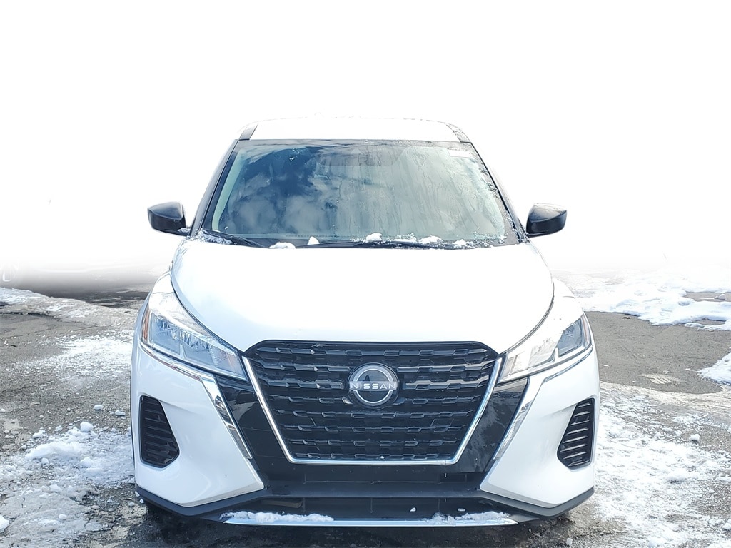 Used 2024 Nissan Kicks S with VIN 3N1CP5BV5RL571243 for sale in Calumet City, IL