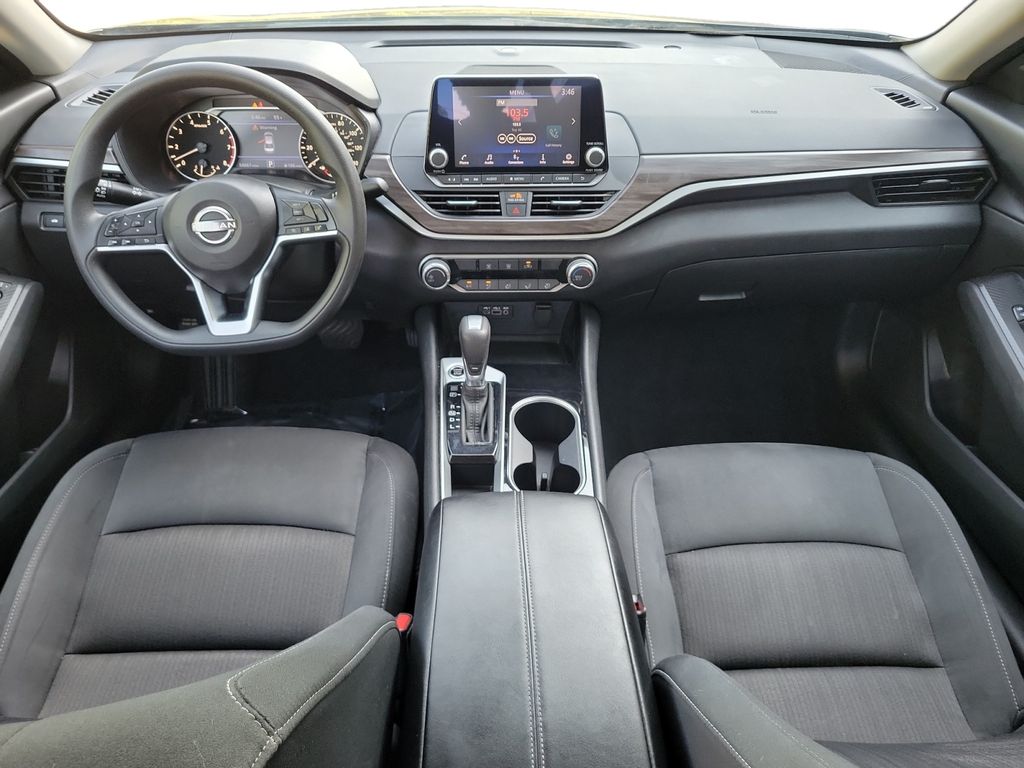 2024 Nissan Altima SV - Photo 11