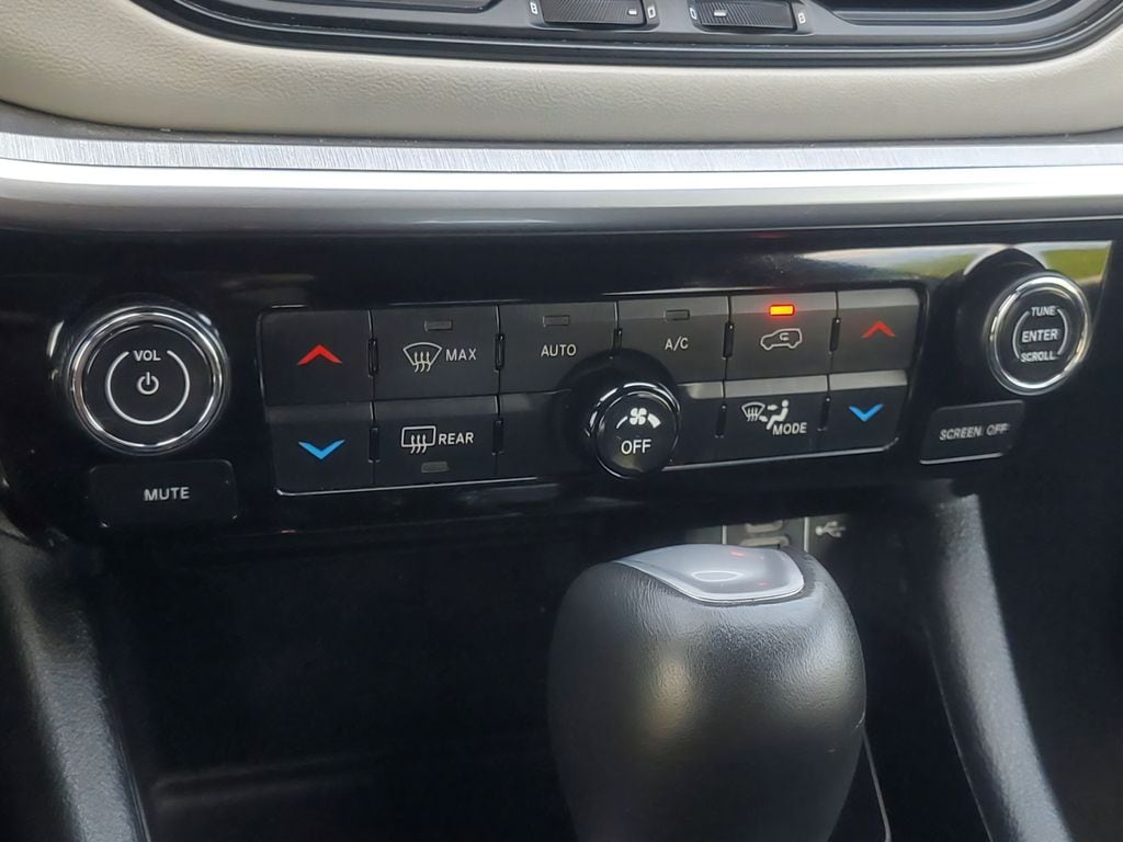 2025 Jeep Compass Limited - Photo 24