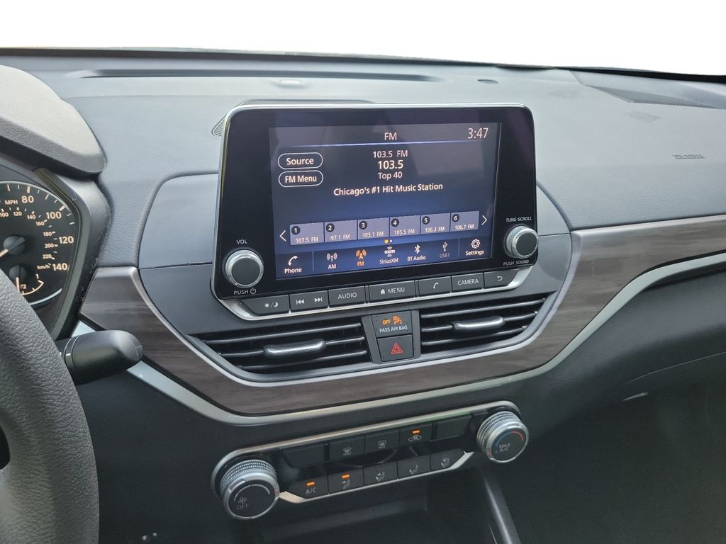 2024 Nissan Altima SV - Photo 14