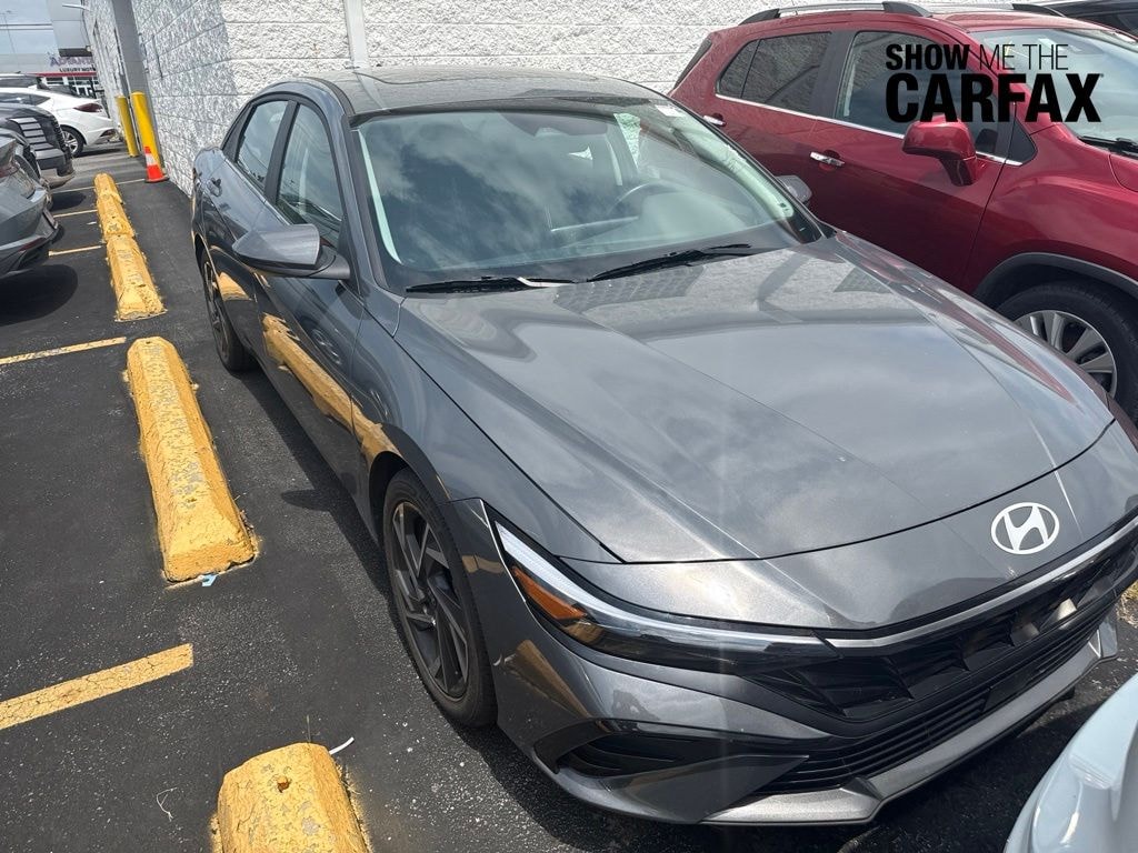 Used 2025 Hyundai Elantra SEL Convenience Sedan