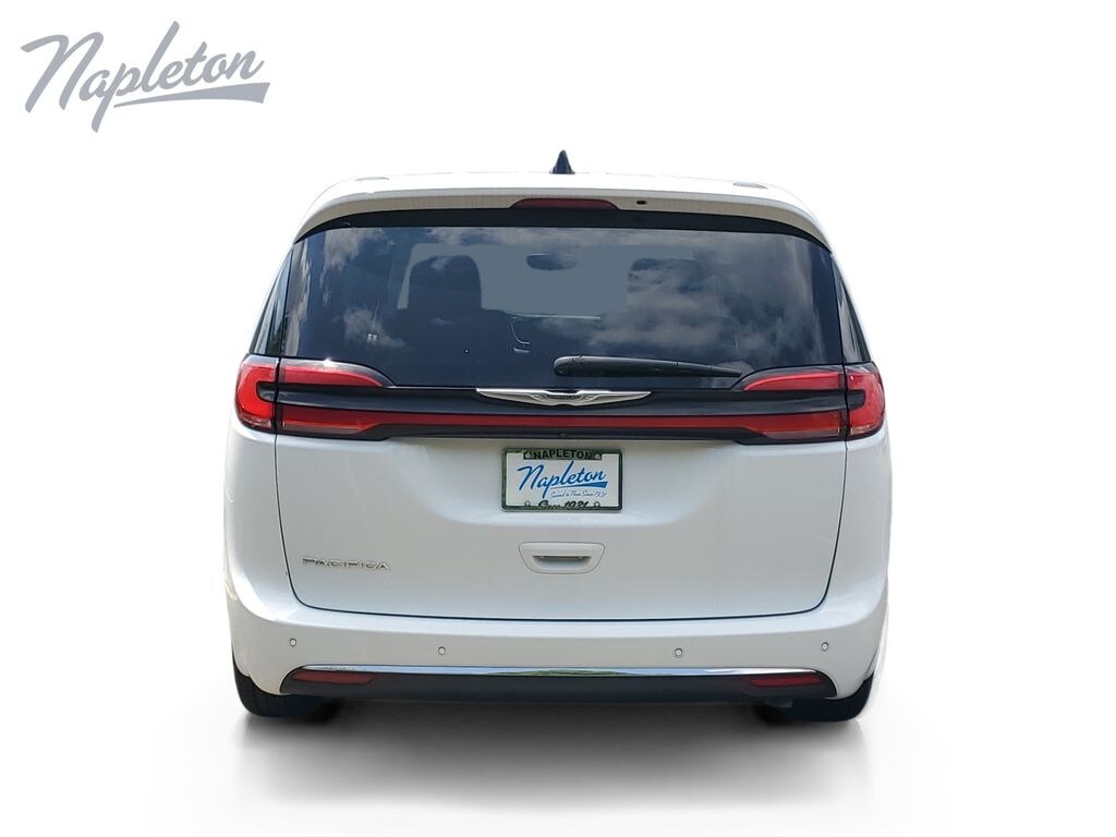 Used 2023 Chrysler Pacifica Touring L Van Passenger Van