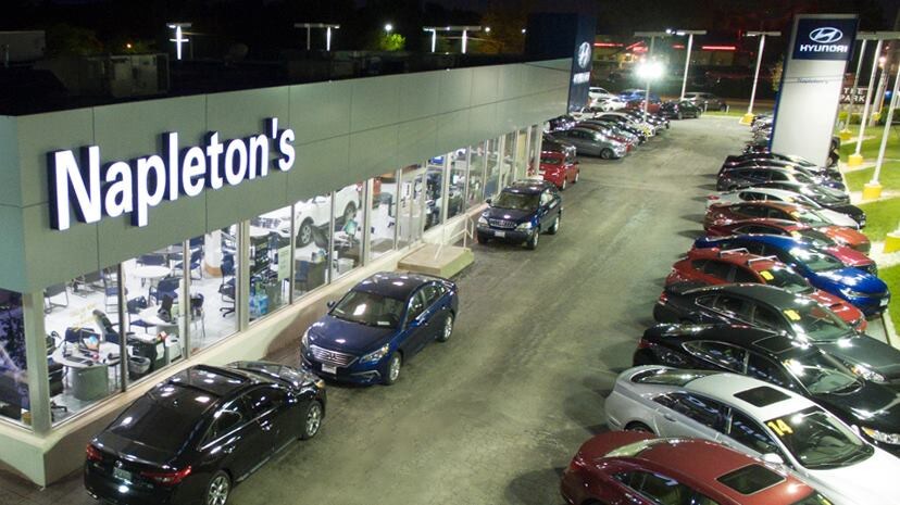 Napleton River Oaks Hyundai Dealership Exterior