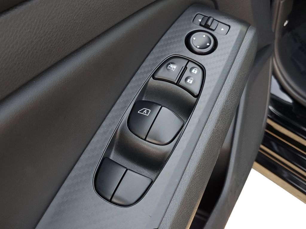 2025 Nissan Altima SV - Photo 23