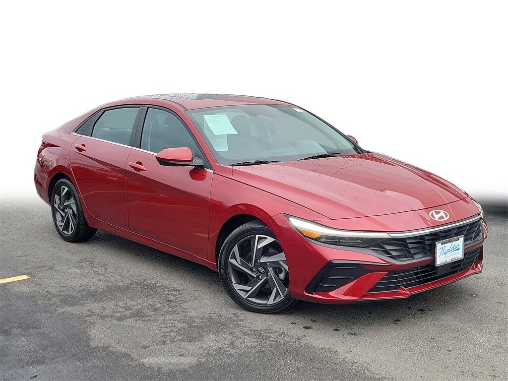 Used 2024 Hyundai Elantra SEL Sedan