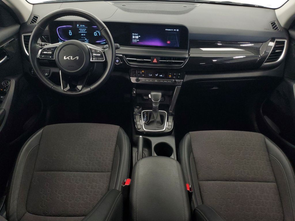 2025 Kia Seltos S - Photo 15