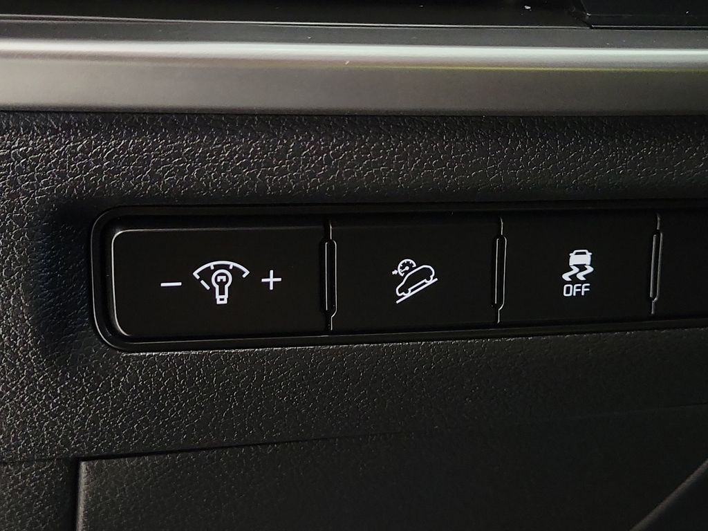 2024 Kia Telluride LX - Photo 12