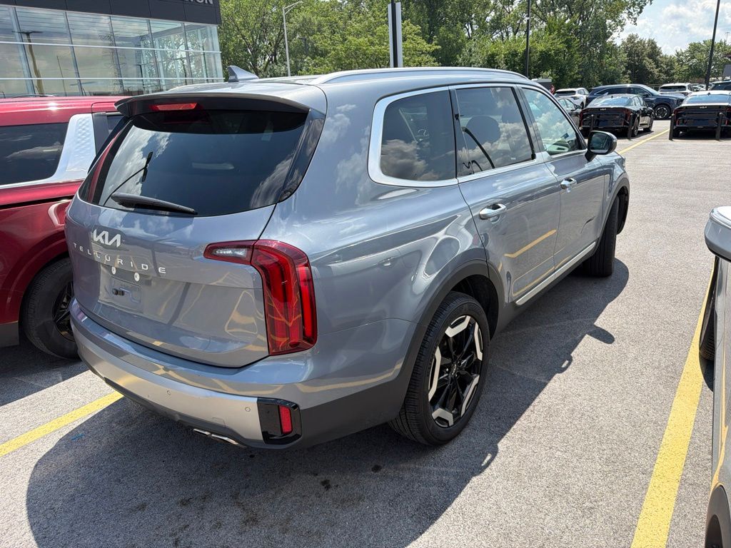 2025 Kia Telluride S - Photo 6