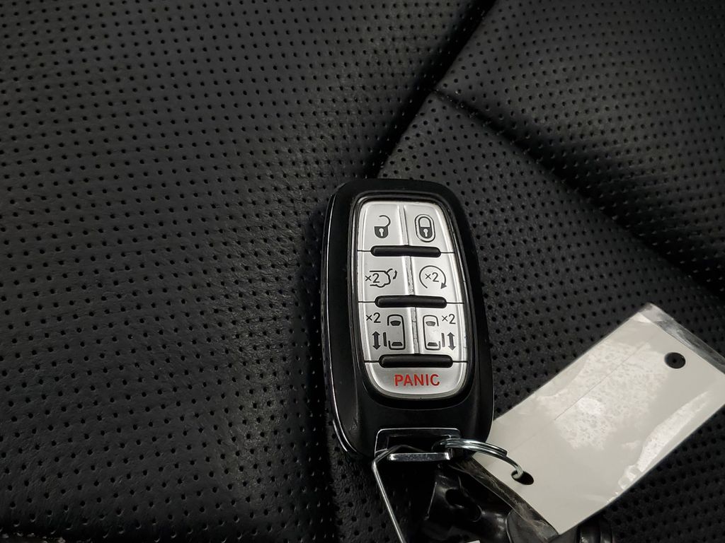 2023 Chrysler Pacifica Limited - Photo 27
