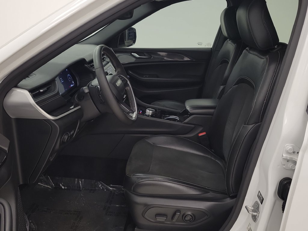 2023 Jeep Grand Cherokee Altitude - Photo 12