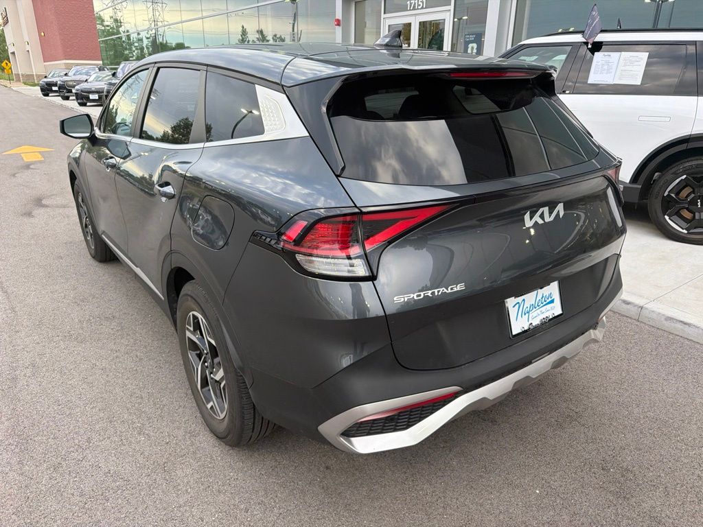 2023 Kia Sportage LX - Photo 6