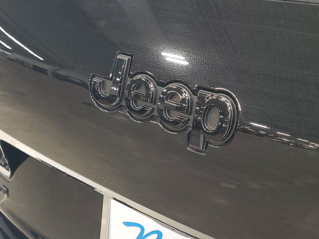 2023 Jeep Grand Cherokee L Altitude - Photo 7
