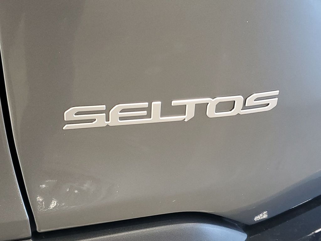 2025 Kia Seltos S - Photo 9
