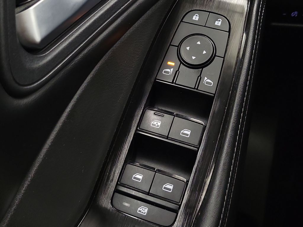2025 Nissan Rogue SV - Photo 14