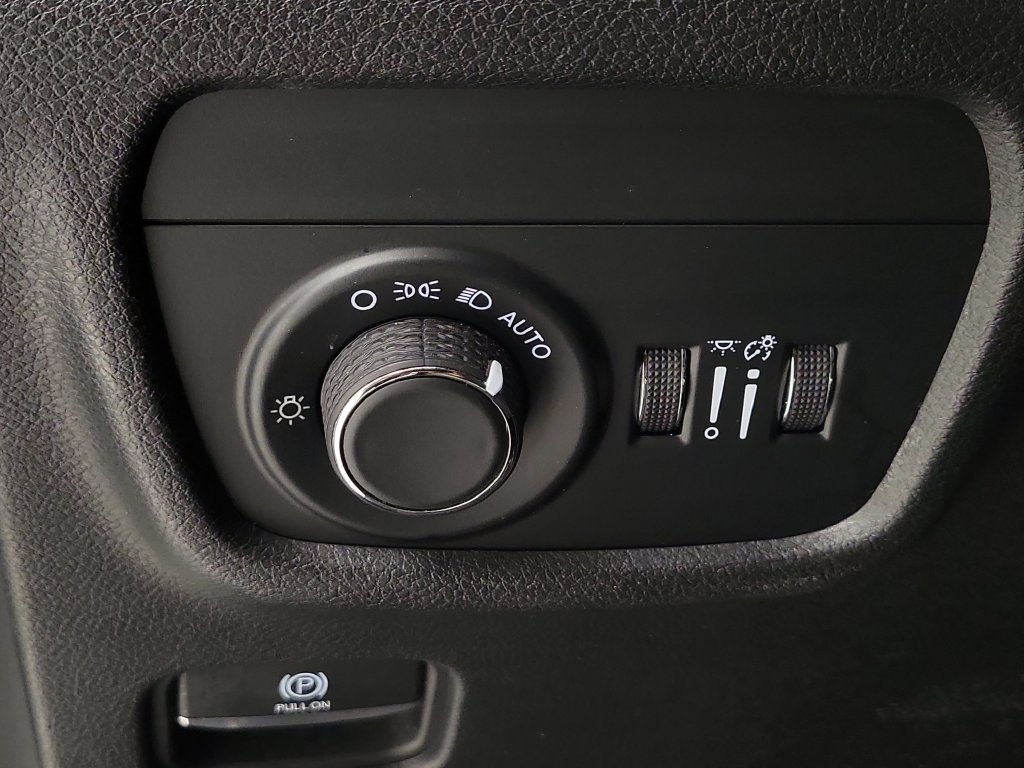 2023 Jeep Grand Cherokee Altitude - Photo 13