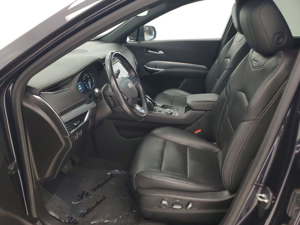 2023 Cadillac XT4 Premium Luxury - Photo 13