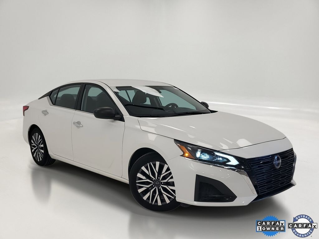 Used 2024 Nissan Altima 2.5 SV Sedan