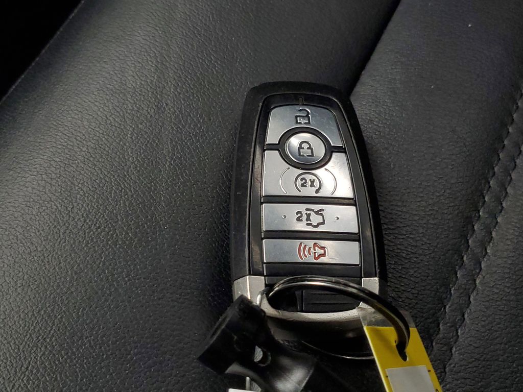 2018 Ford Fusion SE - Photo 26