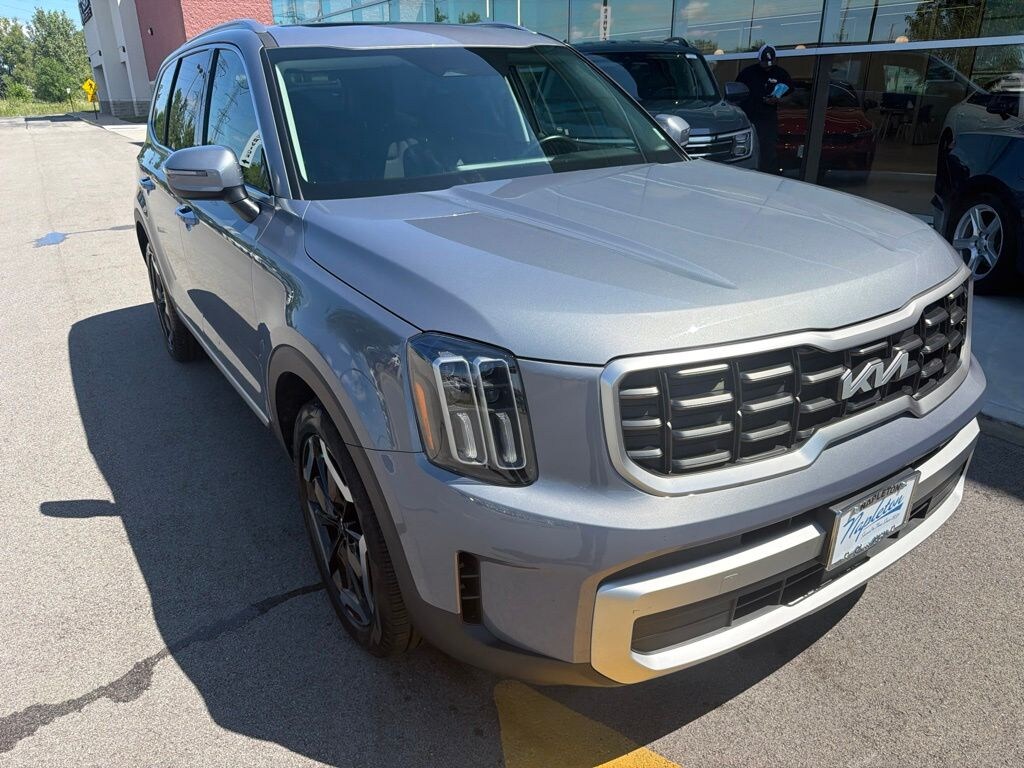 Used 2025 Kia Telluride S SUV
