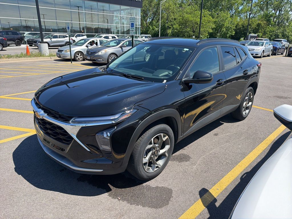 2025 Chevrolet Trax LT's photo