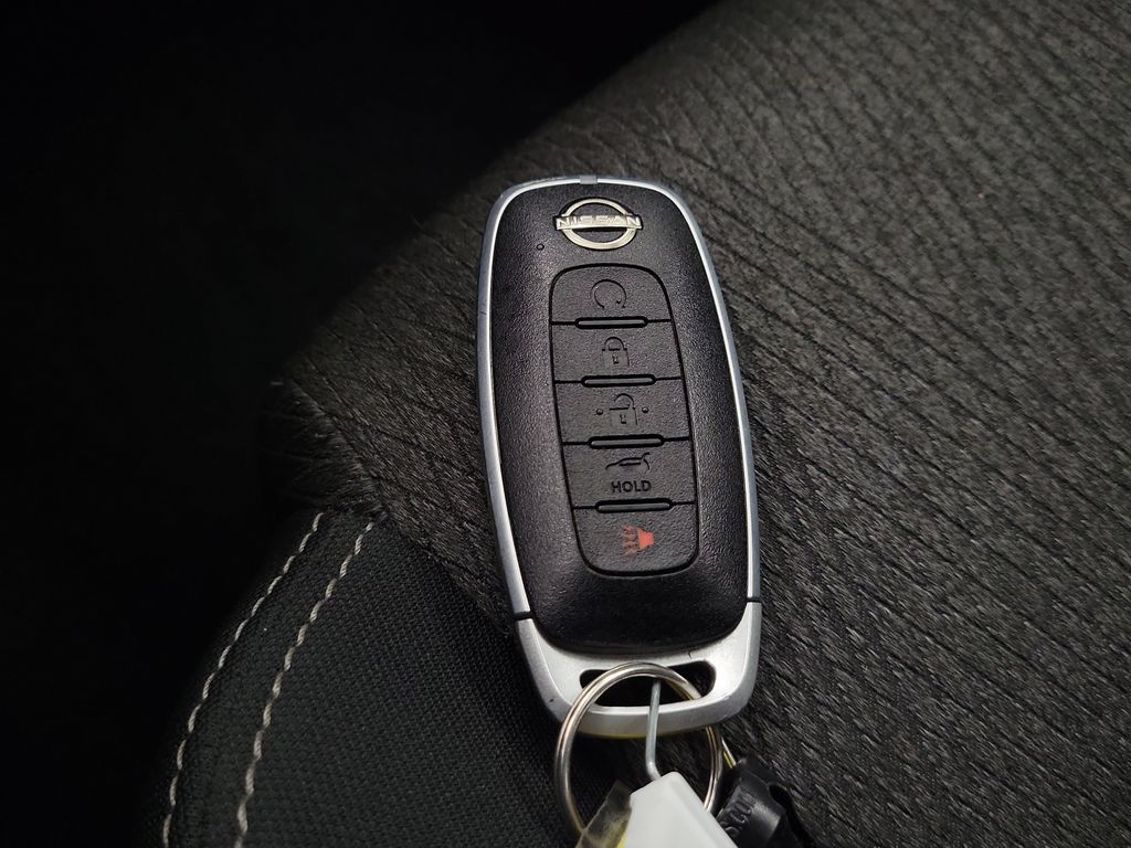 2025 Nissan Rogue SV - Photo 26