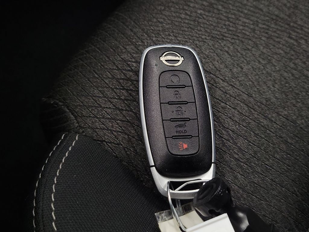 2025 Nissan Rogue SV - Photo 26