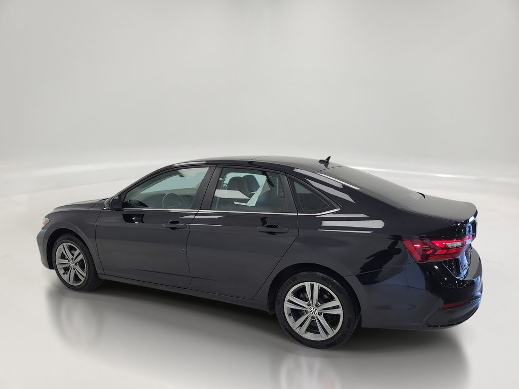 2024 Volkswagen Jetta SE - Photo 6
