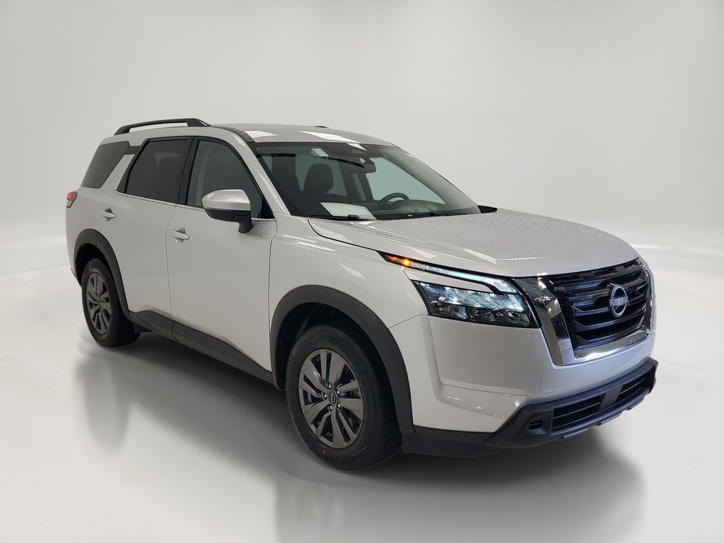 2025 Nissan Pathfinder SV - Photo 3