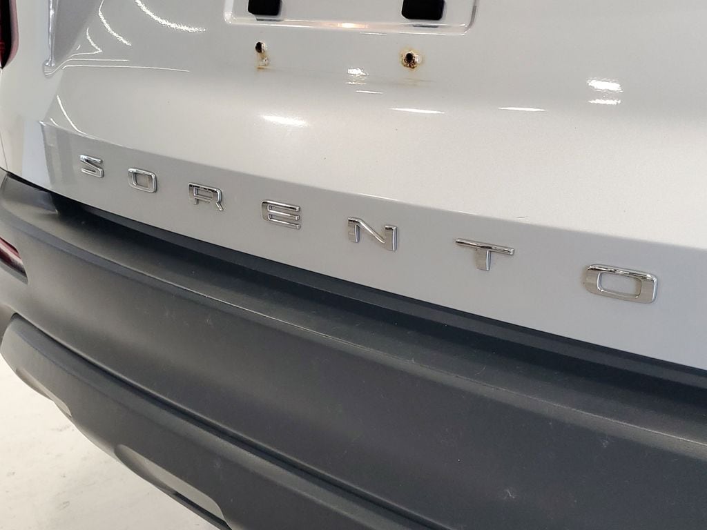 2021 Kia Sorento LX - Photo 5