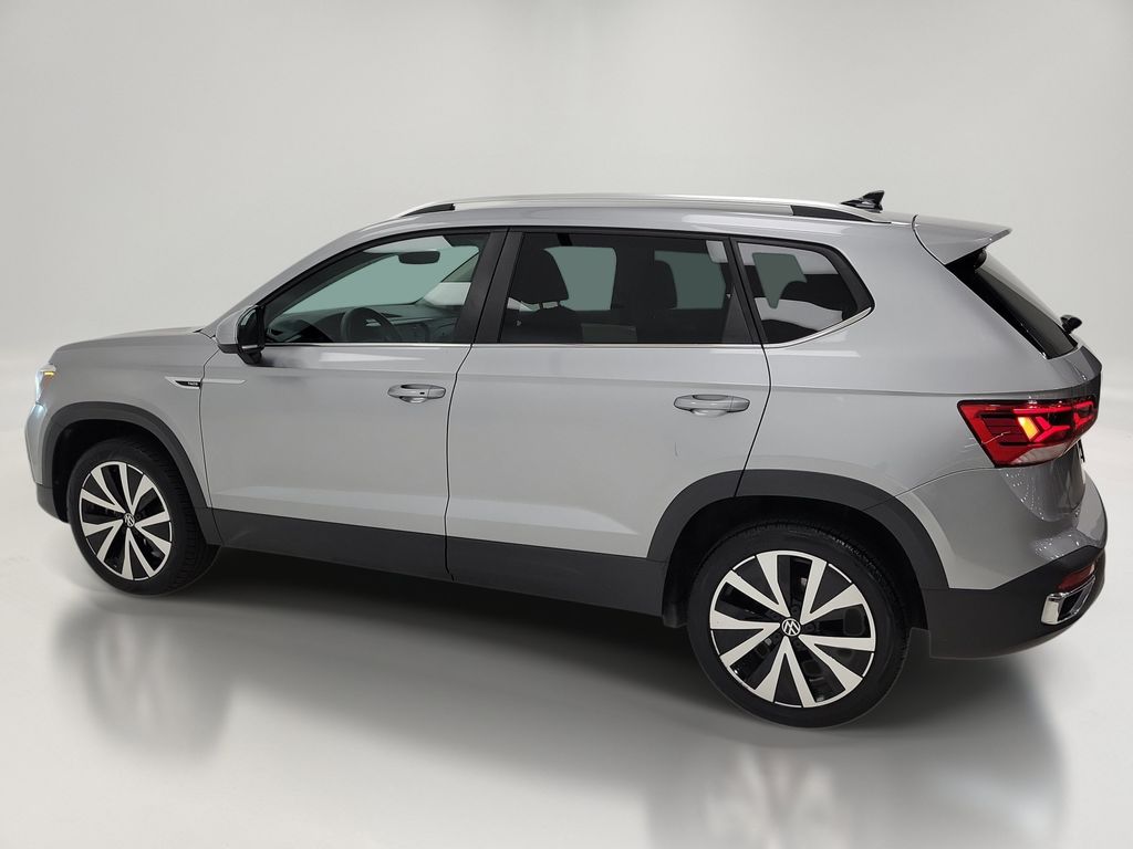 2024 Volkswagen Taos SE - Photo 6