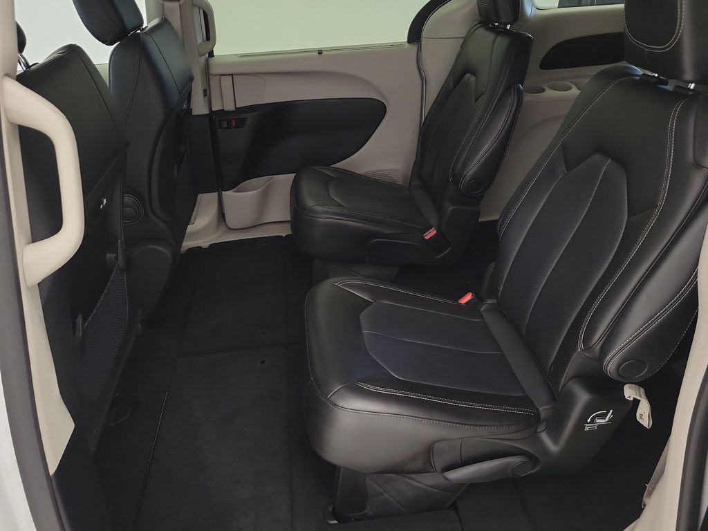2023 Chrysler Pacifica Touring L - Photo 23