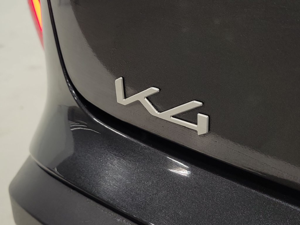 2025 Kia K4 LXS - Photo 8
