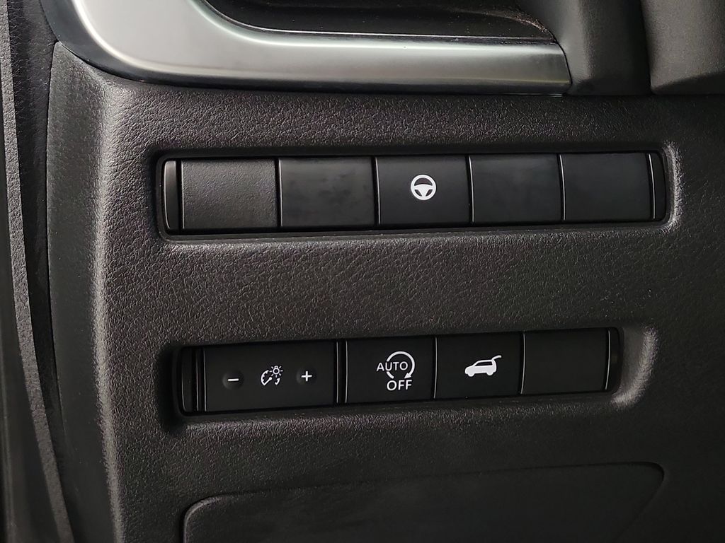 2025 Nissan Rogue SV - Photo 11