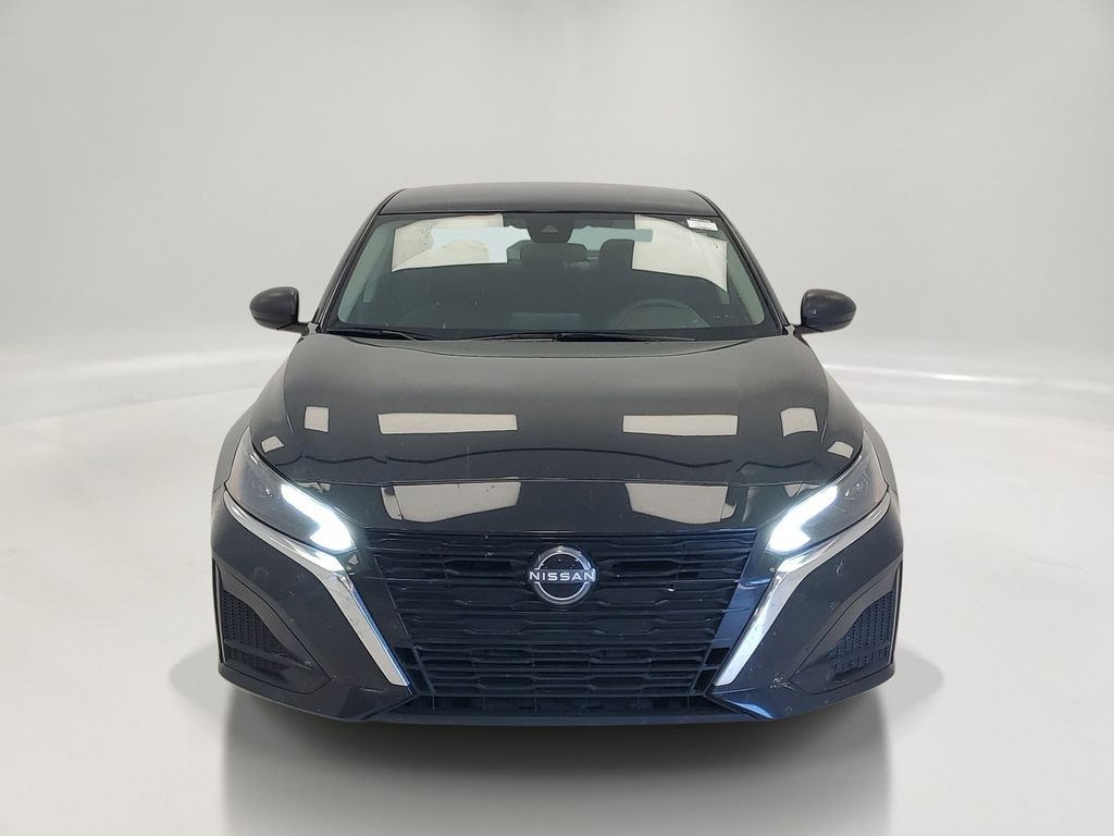 Used 2025 Nissan Altima SV Sedan