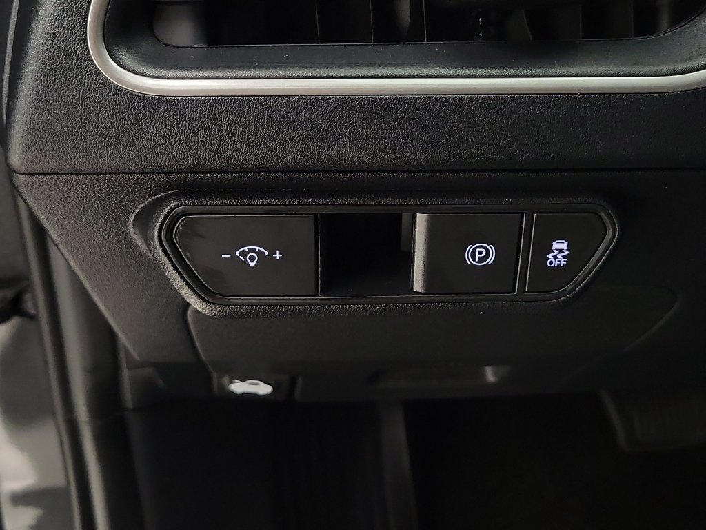 2025 Kia K4 LXS - Photo 13