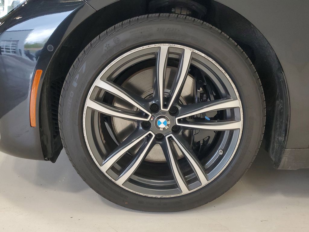 2021 BMW 7 Series 750i - Photo 10