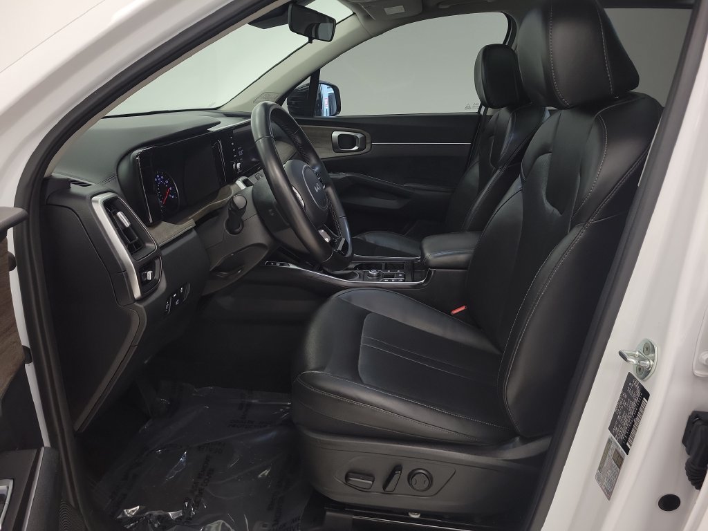 2022 Kia Sorento EX - Photo 9