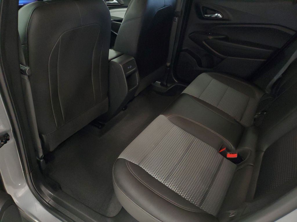 2025 Chevrolet Trax LT - Photo 22