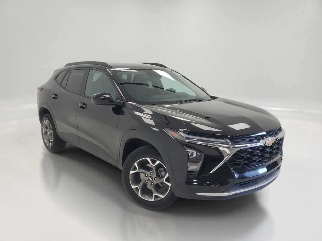 2025 Chevrolet Trax LT's photo