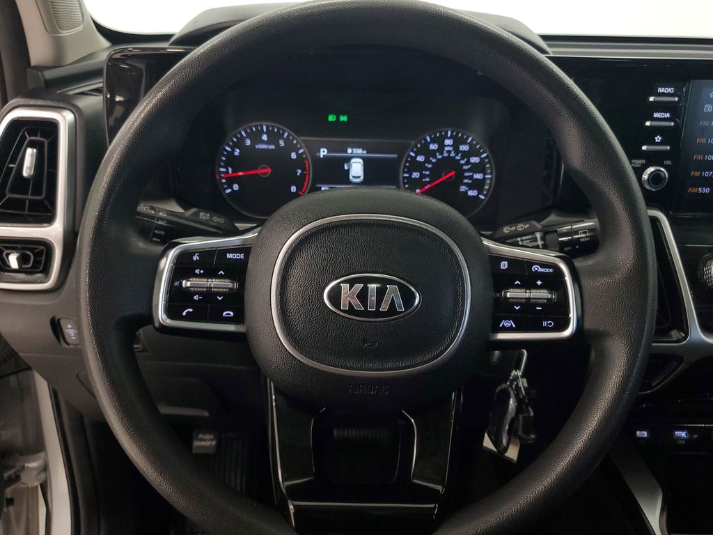 2021 Kia Sorento LX - Photo 12