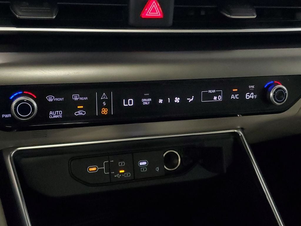 2025 Kia Carnival SX - Photo 22