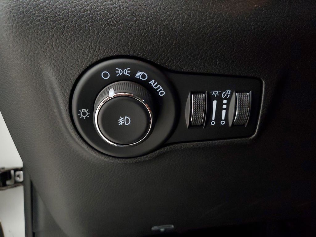 2025 Jeep Compass Trailhawk - Photo 12
