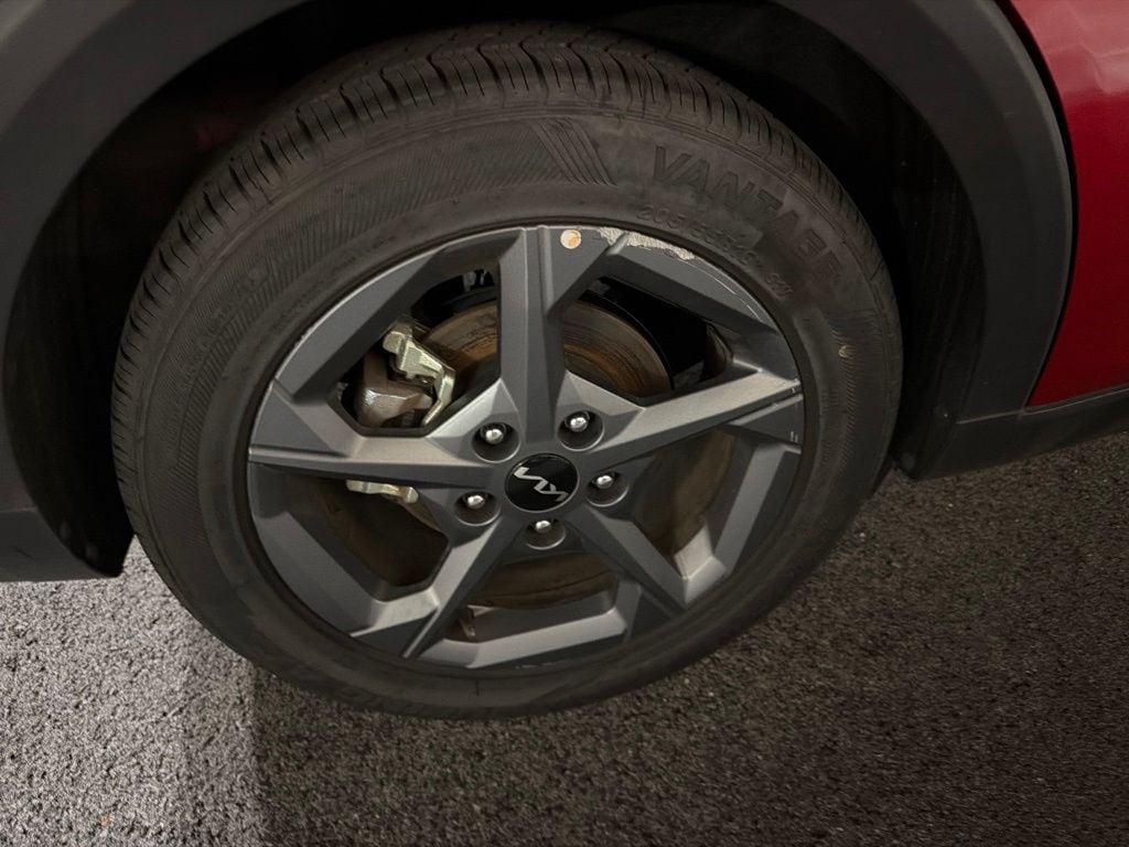 2025 Kia K4 LXS - Photo 7