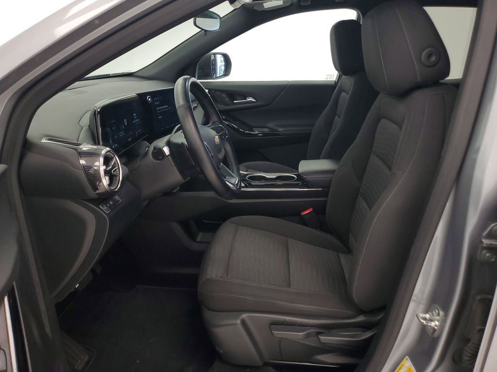 2025 Chevrolet Equinox LT - Photo 13