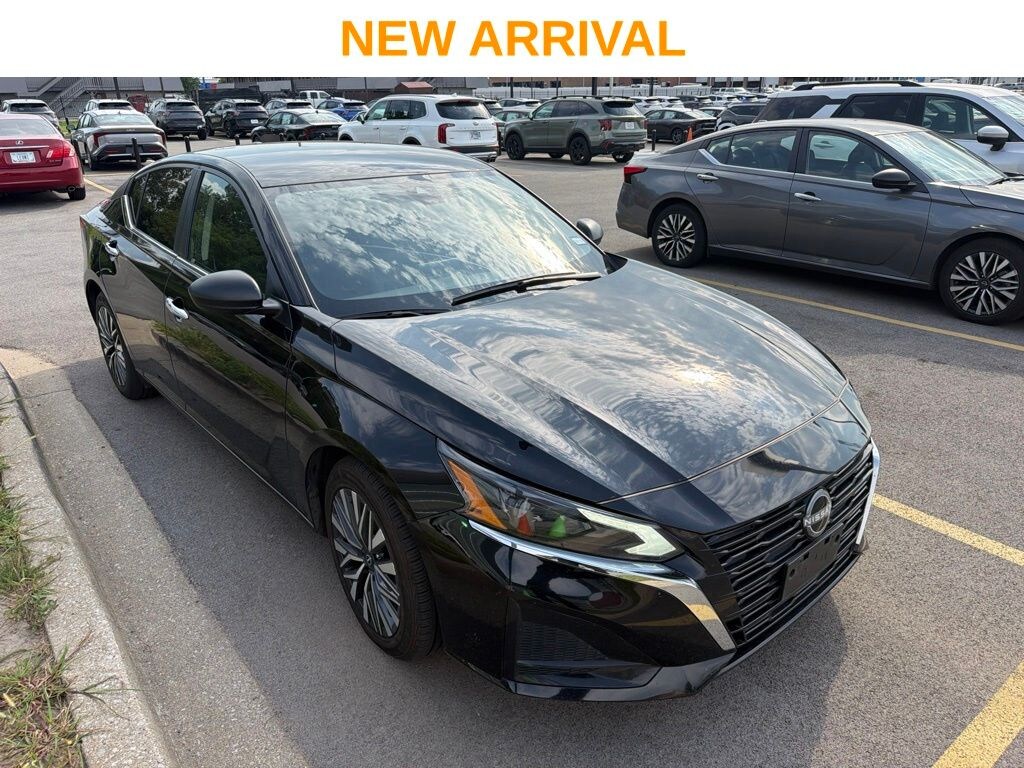 Used 2025 Nissan Altima 2.5 SV Sedan