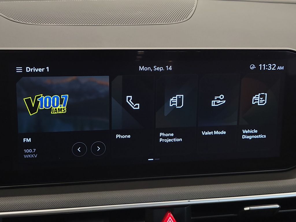 2025 Kia K5 LXS - Photo 19