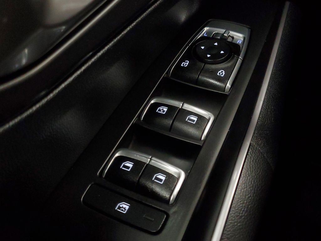 2021 Kia Sorento LX - Photo 13