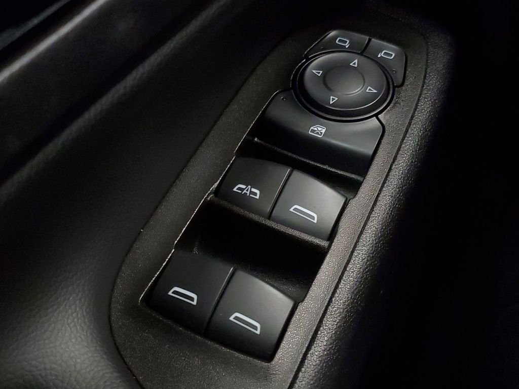 2023 Chevrolet Equinox LT - Photo 18